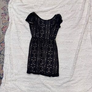 Speechless size 5 black and beige lace short sleve little Black Dress